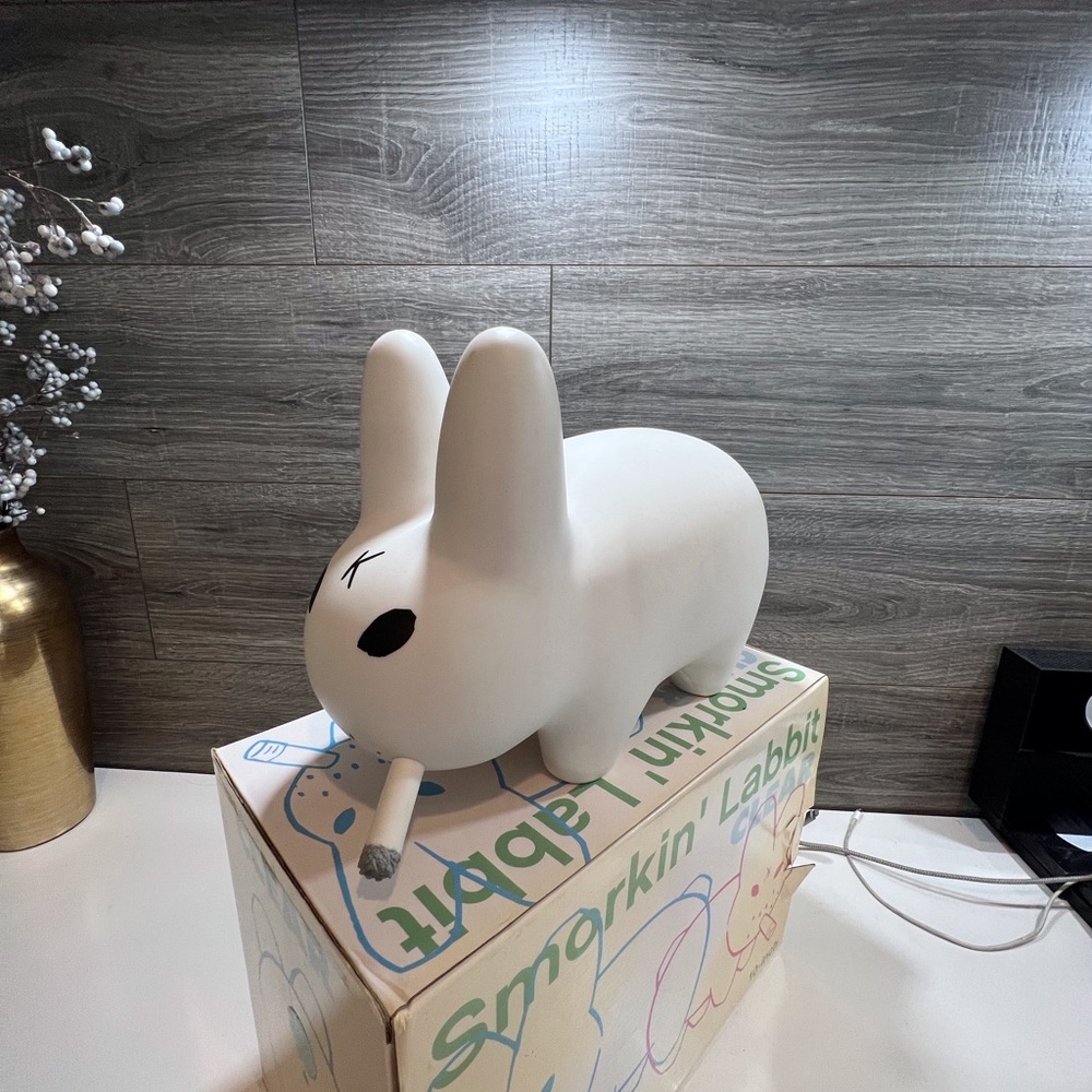 Smorkin' Labbit White Vinyl Figure